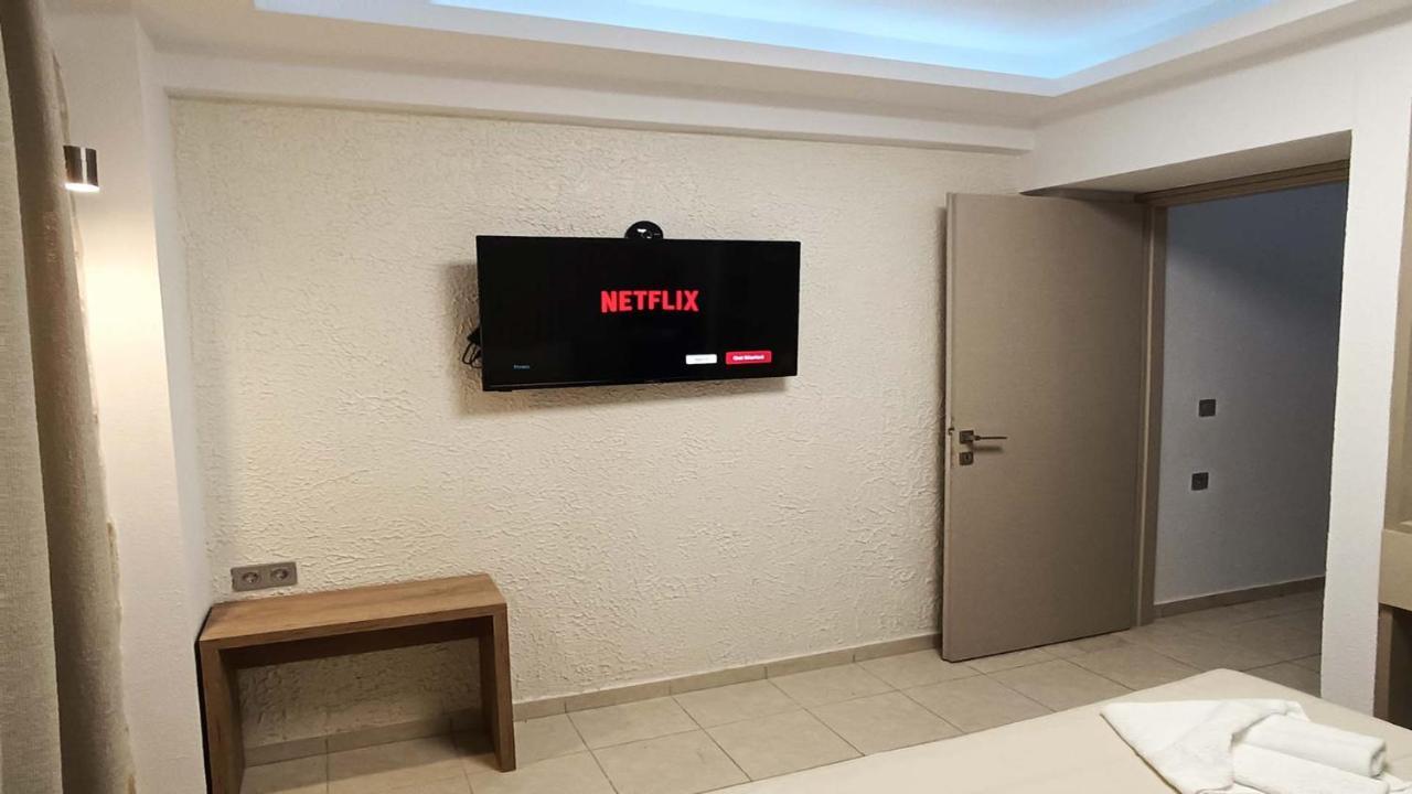 Anastasia Luxury Suites By Xenius Zeus In Nea フロギタ エクステリア 写真