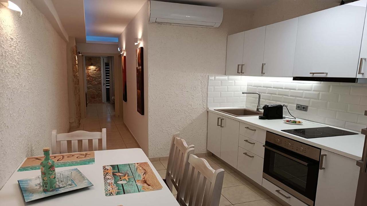 Anastasia Luxury Suites By Xenius Zeus In Nea フロギタ エクステリア 写真